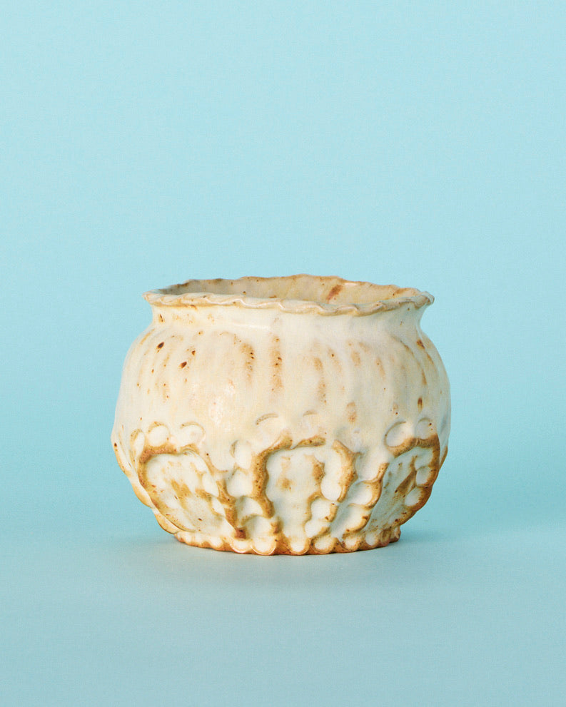 beige bowl vase