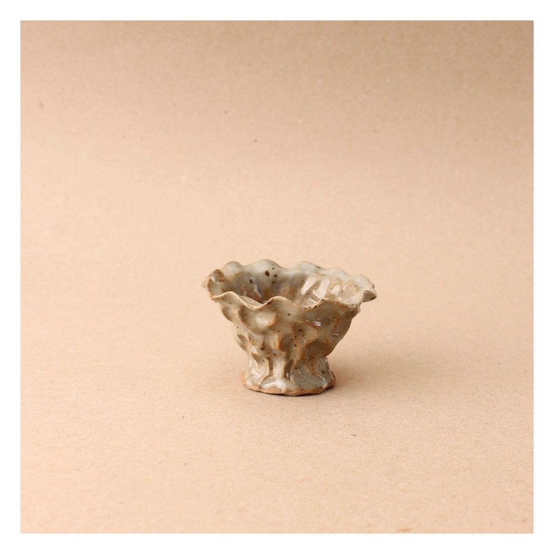 grey lil pinch bowl