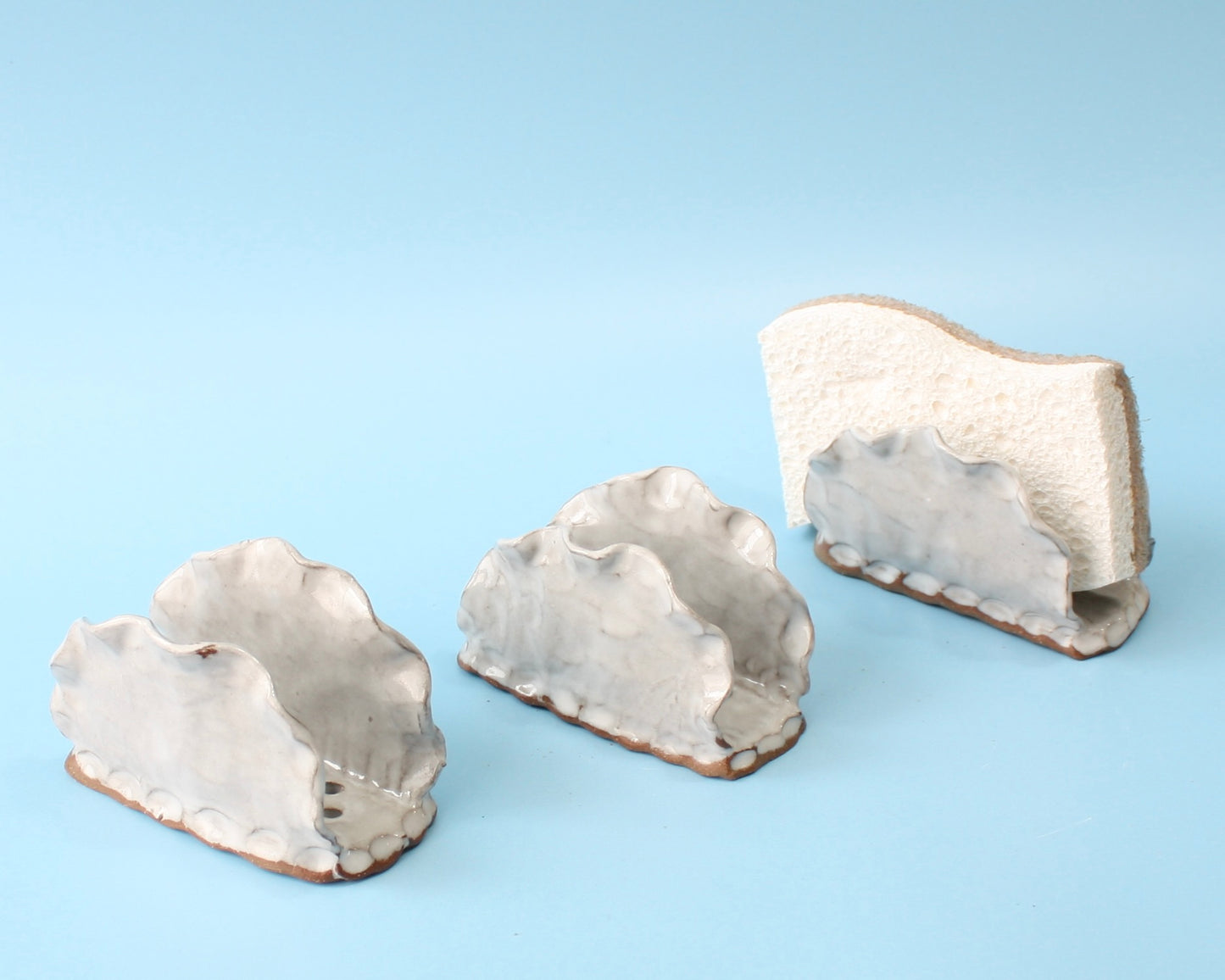 white spongeholder
