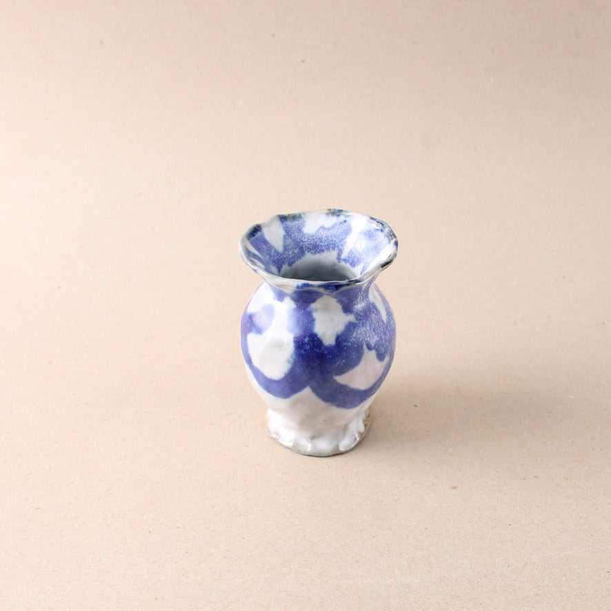 blue loop bud vase