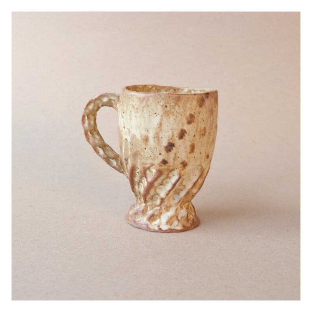 brown dot mug