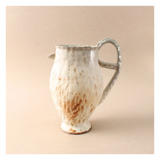 tan loop pitcher