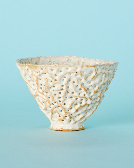 white pinch strainer berry bowl