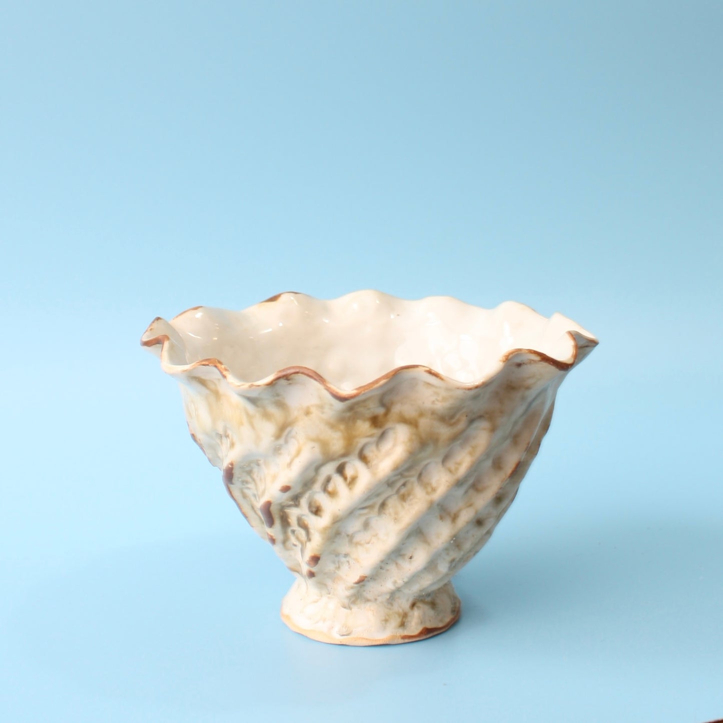 white and iron wave bowl