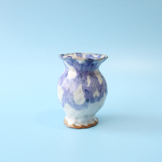 blue loop bud vase
