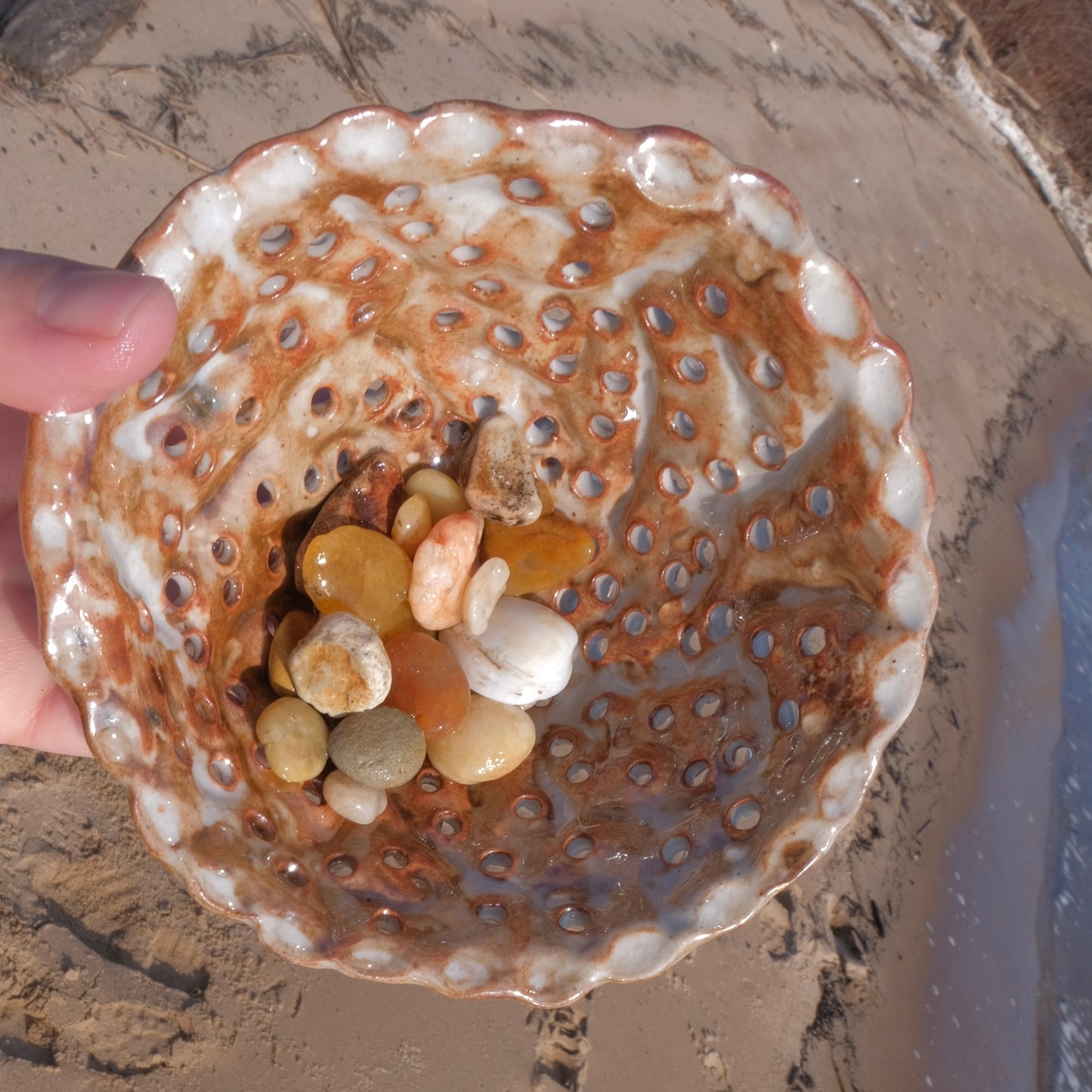 metallic pinch strainer berry bowl