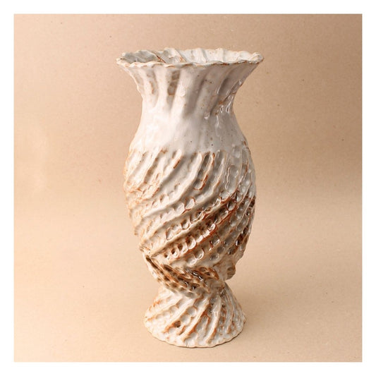 pinch swirl vase