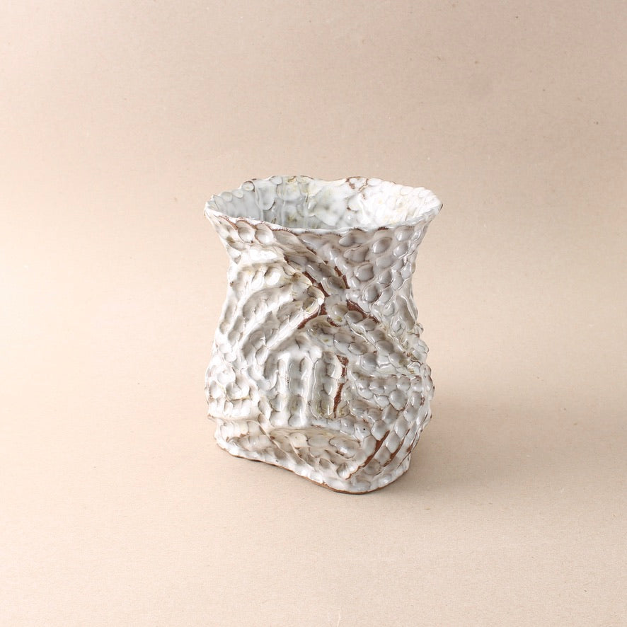 pinched curve vase