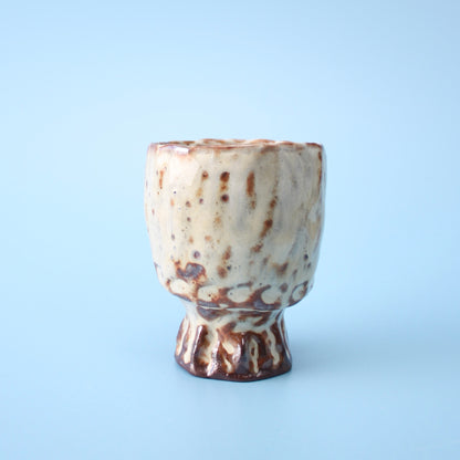 tan pinch cup